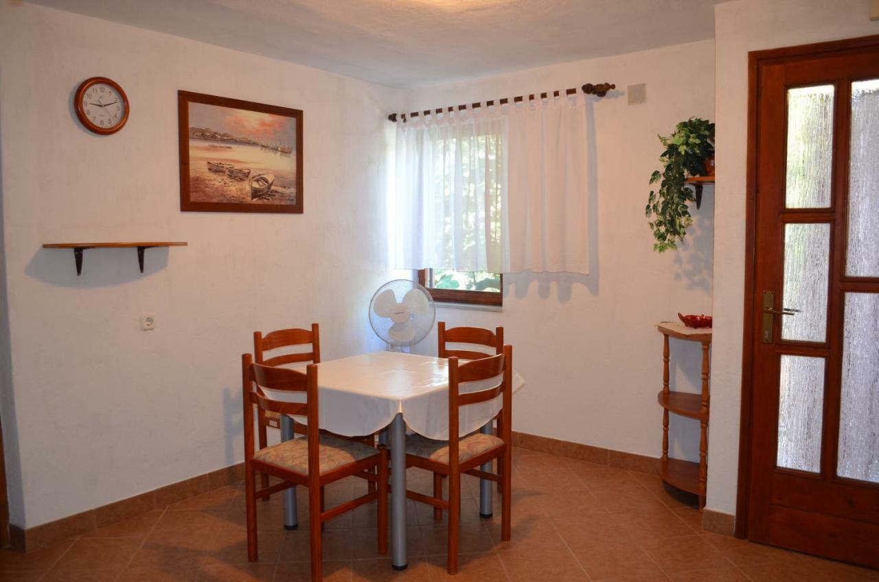 Holiday Home Garina Draga Bascanska Luaran gambar