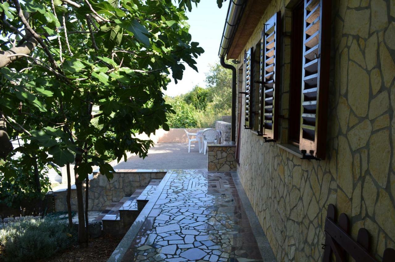 Holiday Home Garina Draga Bascanska Luaran gambar